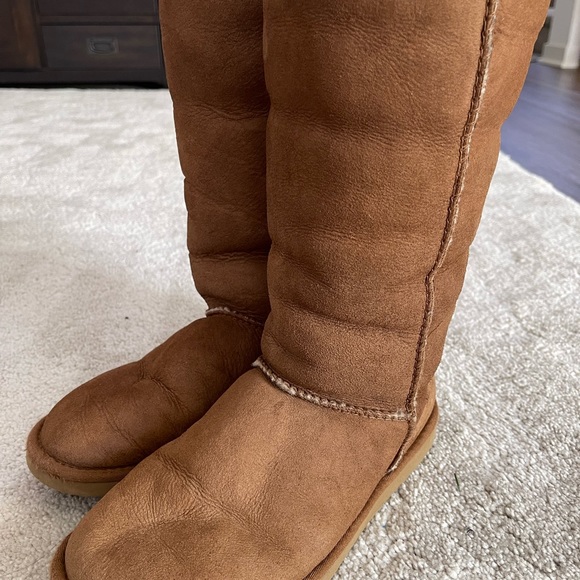 UGG Classic Tall II Boot - Picture 7 of 12